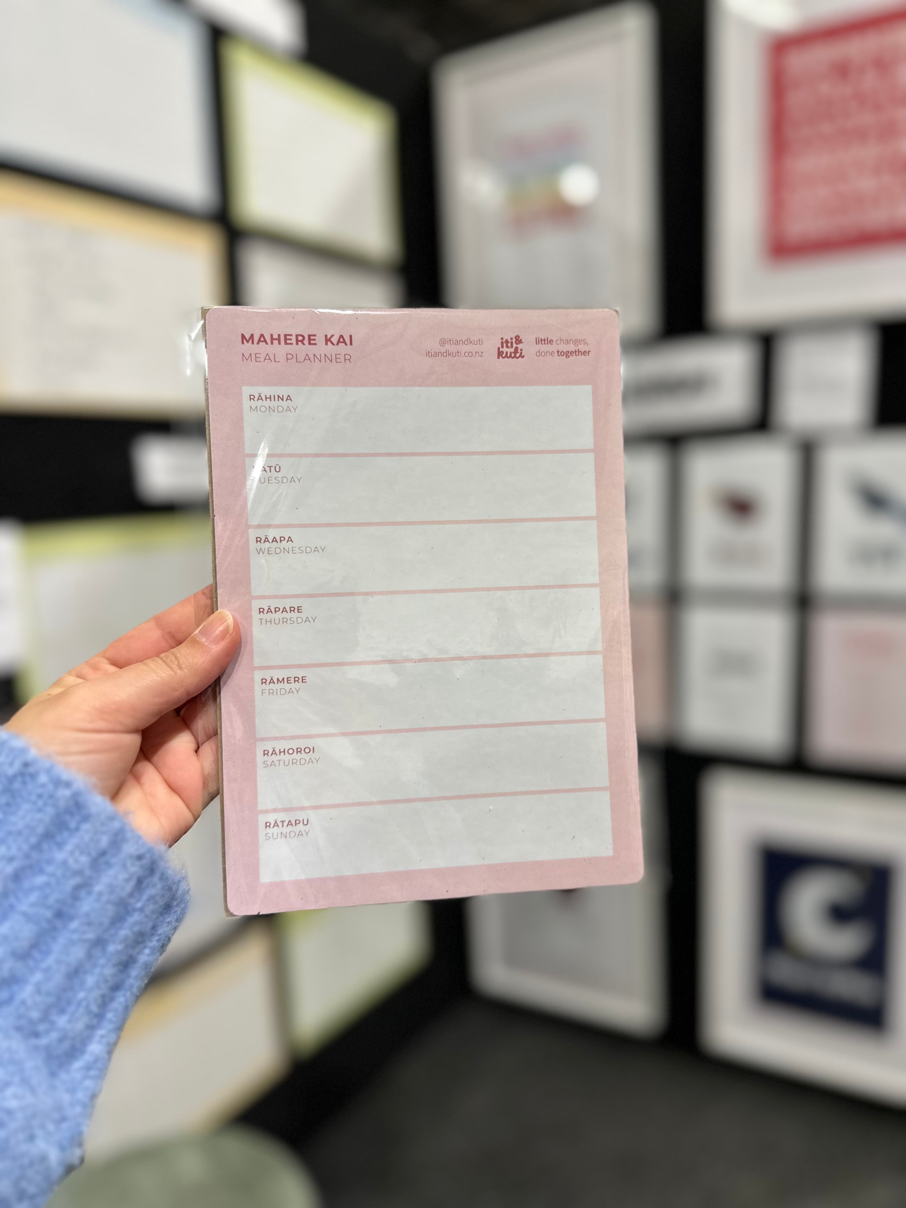 Mahere Kai • Weekly Meal Planner (A5 Magnetic Planner)
